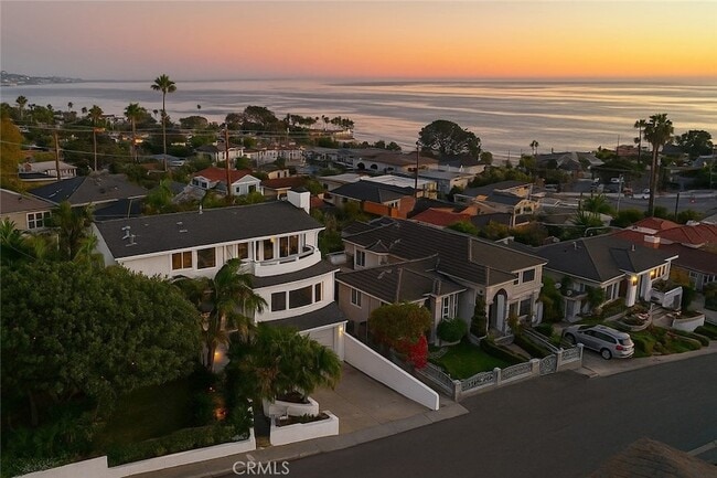 Building Photo - 281 Ledroit St