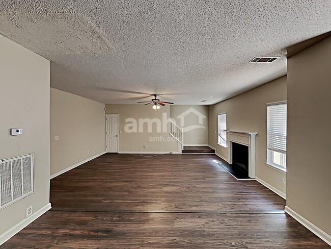 Photo - 512 Hamlet Dr