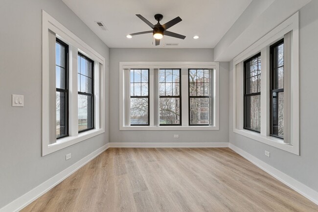 Photo - 7648 N Eastlake Ter Unit 1