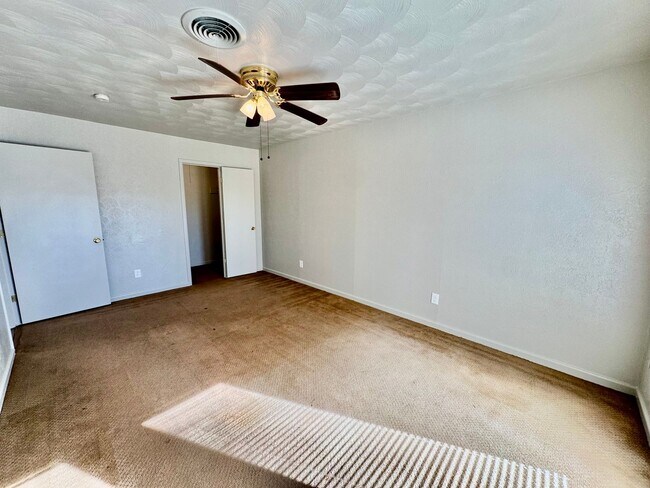 Photo - 3221 33rd St Unit B