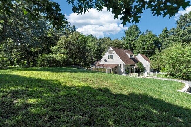 Photo - 606 Springs Rd