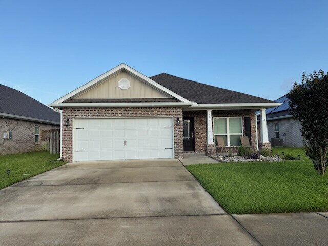 Building Photo - Beautiful waterfront Brick Home in Andrews Plantation.