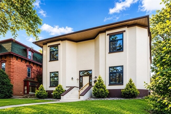 Photo - 735 N Highland Ave