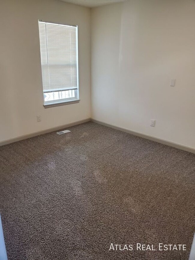 Photo - 1679 Ensenada Way