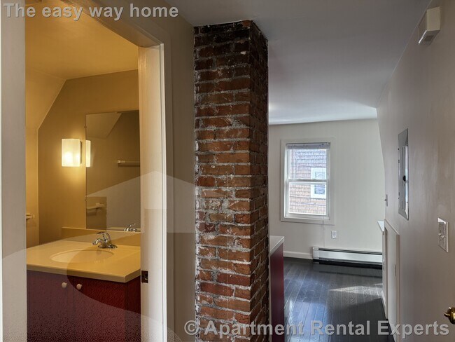 3 Jefferson St Unit 2