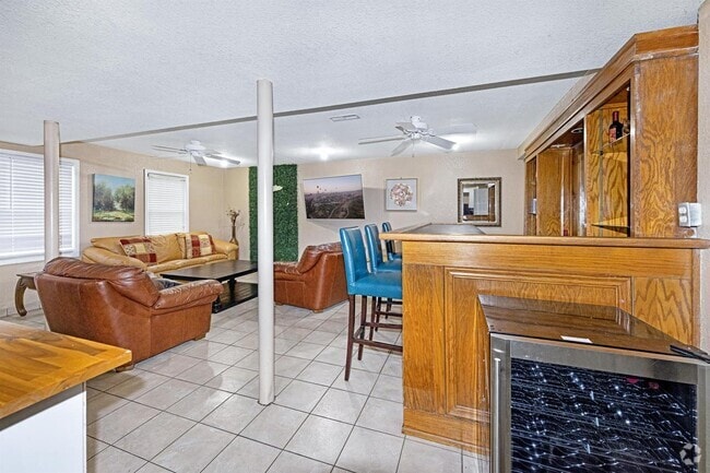 Building Photo - 728 Saybrook Cir NW Rental