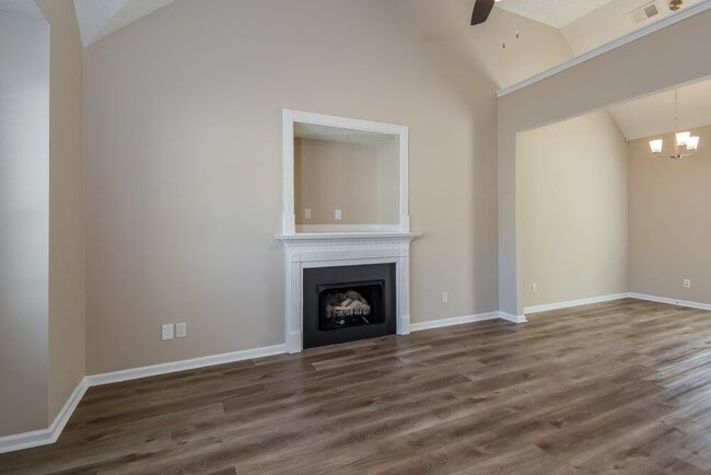 Photo - 301 Providence Dr