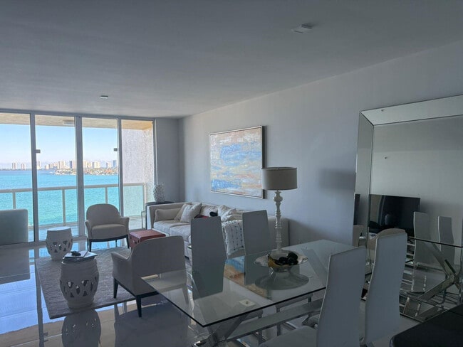 Photo - 2650 Lake Shore Dr Unit 803