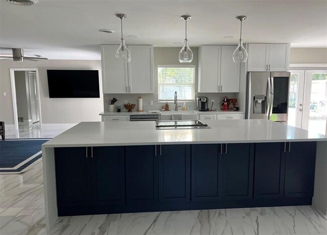 Photo - 1420 Lyndale Blvd