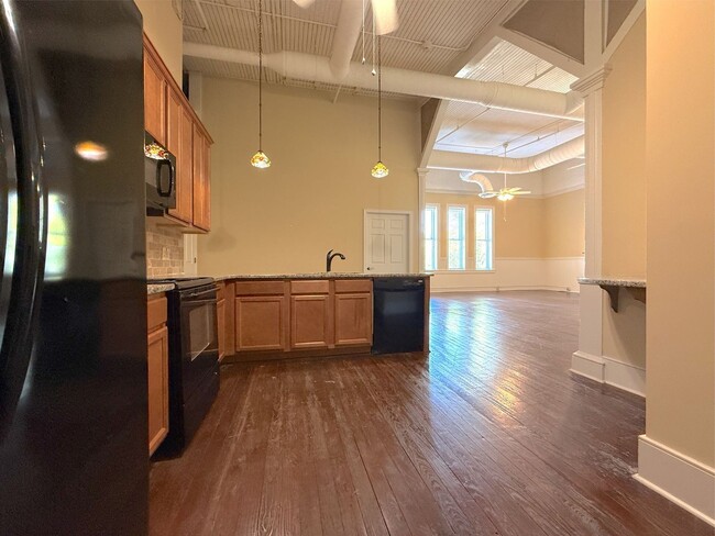 Photo - 484 1st St Unidad 300