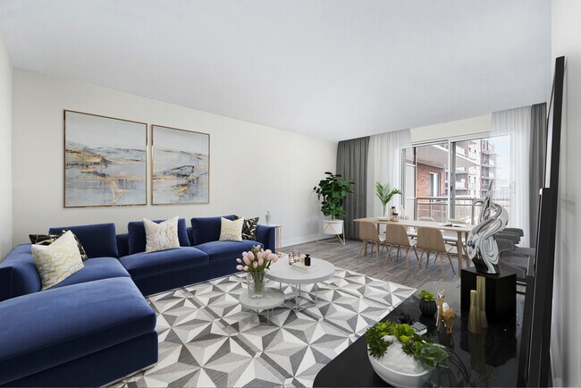 Photo - 3890 Bathurst St