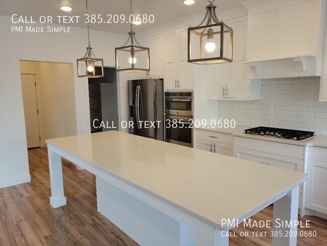Photo - 10884 N Slate Ln