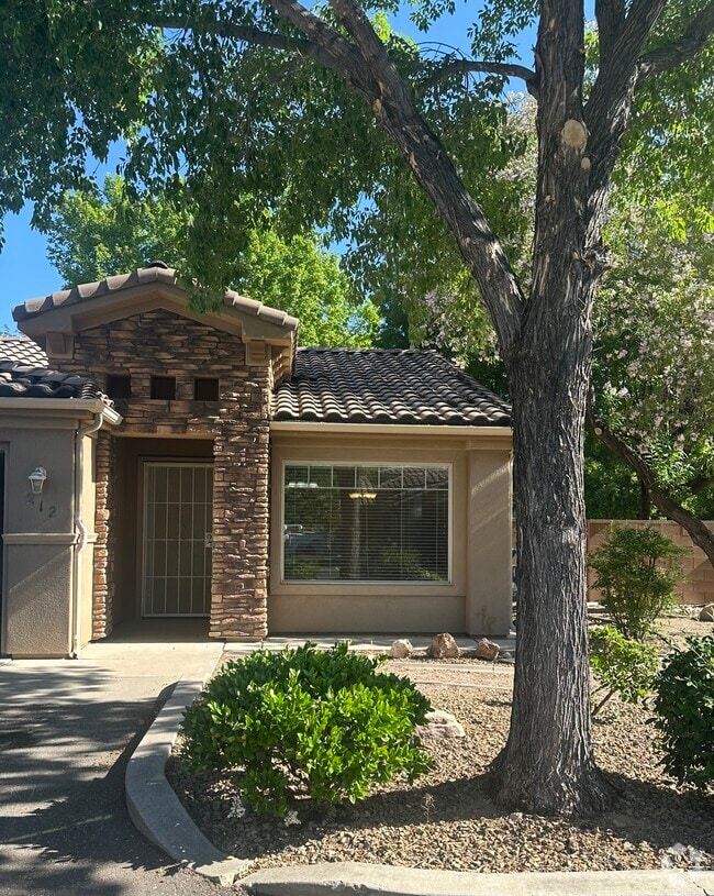 Building Photo - 212 N 35 W Rental