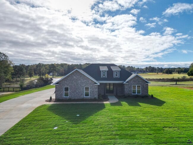 Photo - 168 Camden Way