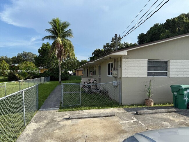 Photo - 2742 NW 49th St Unit 2746
