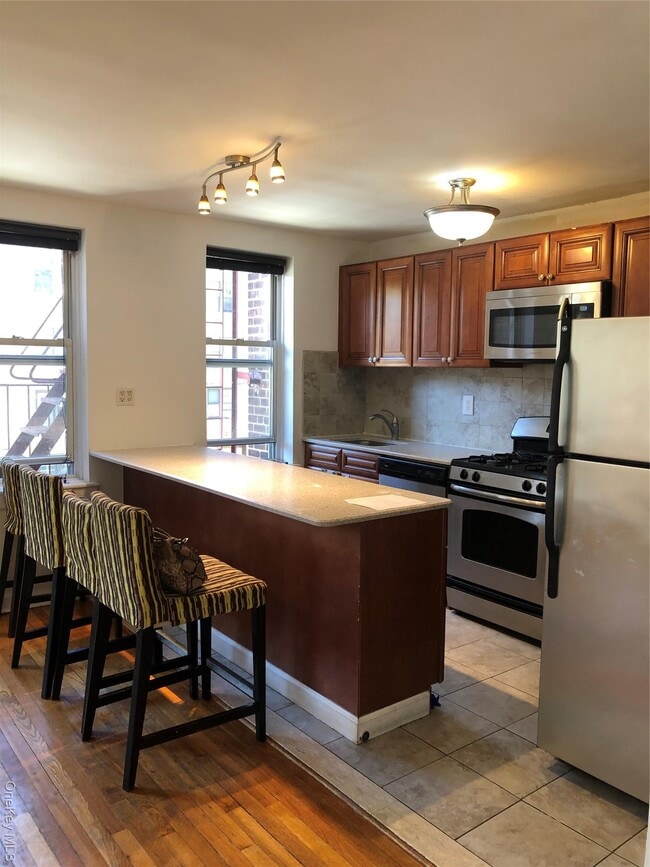 Photo - 66-33 Yellowstone Blvd Unidad 2B