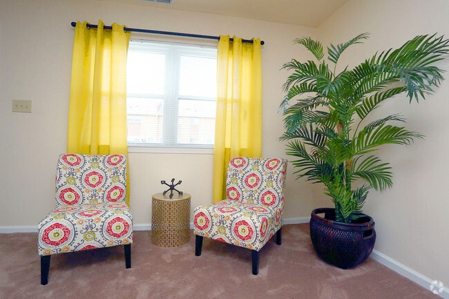 2BR,1.5BA,-936SF Model Upgraded