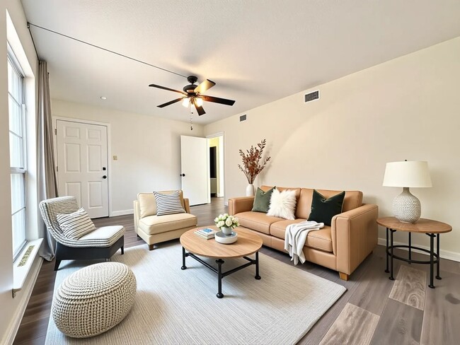 Building Photo - 1906 Brownwood Rd Unit 1906 Brownwood Rd  A