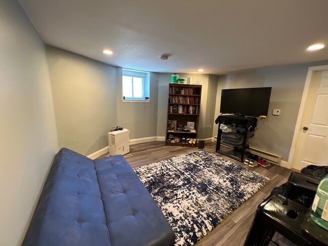 Building Photo - 7 Denby Rd