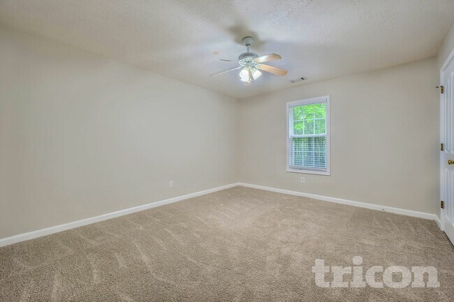 Photo - 1374 Lake Dow Rd