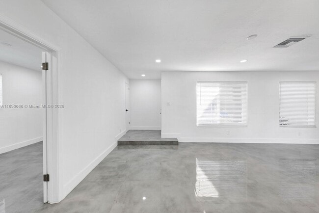 Photo - 3210 NW 72nd Way