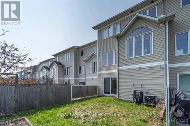 Photo - 258 Forestbrook St