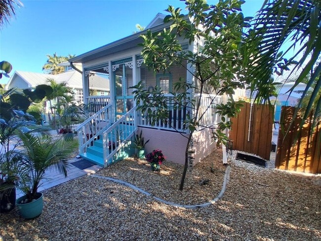 Photo - 216 Berry St