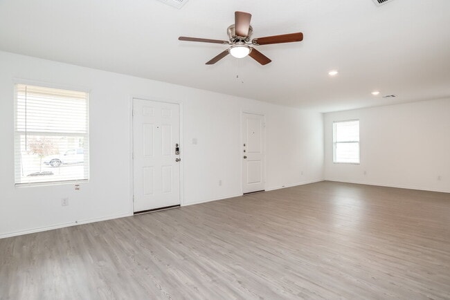 Photo - 6626 Morgan Cp