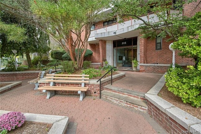 Photo - 315 King St Unit 3C