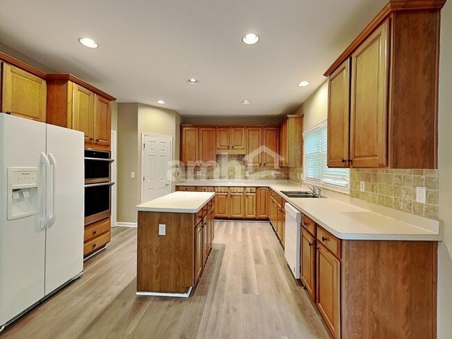 Photo - 637 Rebecca Ives Dr NW