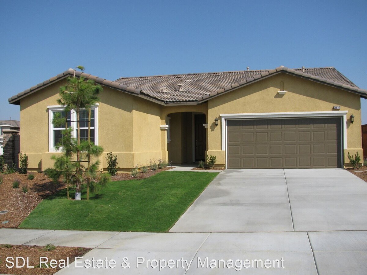 4 br, 2.5 bath House - 28514 Authurium Way - 4 br, 2.5 bath House - 28514 Authurium Way