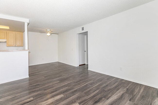 Mountain Creek Apartments