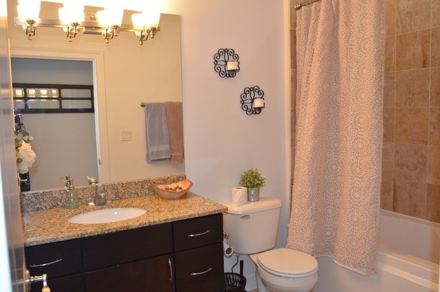 Photo - 2 bedroom with balcony facing south in Lakeview Unidad 203