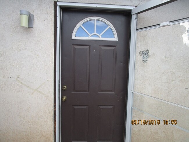 Building Photo - 906-906 Los Reyes Ct SE Unit 902