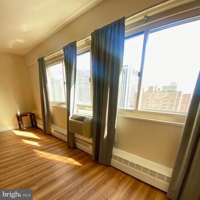 Photo - 2101 Chestnut St Unit 1514