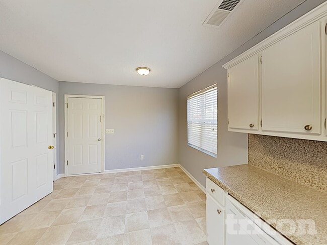 Photo - 222 Amelia Creek Way SE