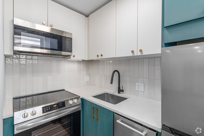 Studio - 393SF - Kitchen - Carriage House
