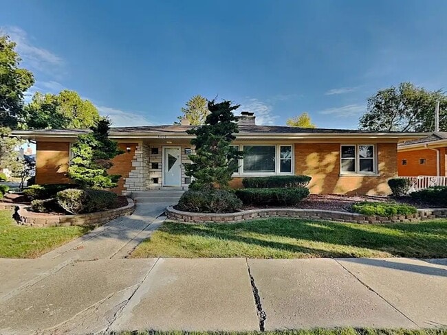 Photo - 10125 Kent St