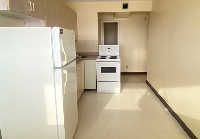 Building Photo - 401 Princess St Unit 1006