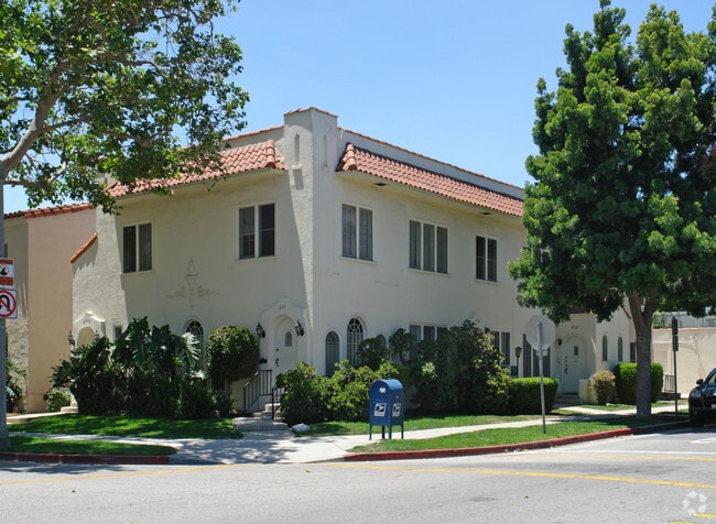 Photo - 201 S Arnaz Drive