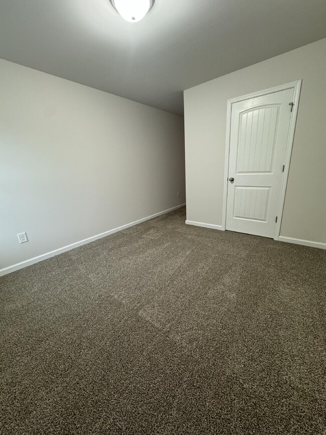 Photo - LIKE NEW, 3 bed 2 bath Townhome in Lula!