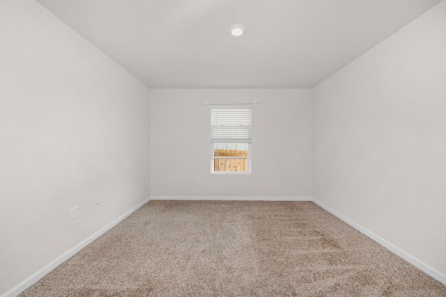 Photo - Move-In Ready Guest Room in Fallschase | Furnished Common Areas