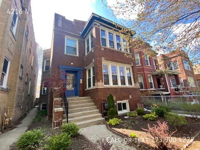 Building Photo - 4216 N Leavitt St Unit 1