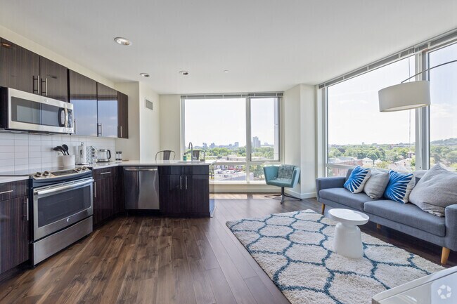 2BR, 2BA - 1,093SF