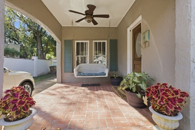 Photo - 162 S Fulton St