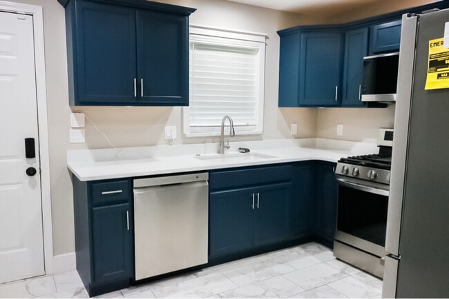 Photo - 4013 N Locust St Unidad 4013 N Locust