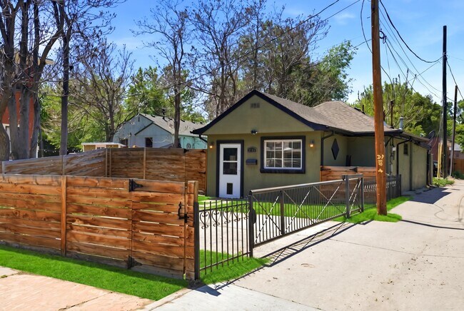 Photo - 3705 Zuni St
