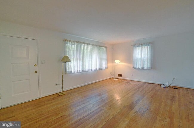 Photo - 3605 Dundee Driveway