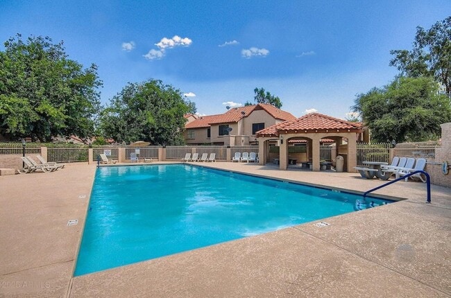 Photo - 4901 E Kelton Ln