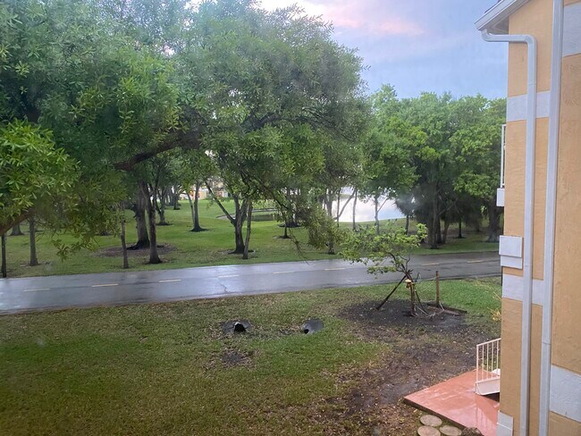 Photo - 2350 NW 33rd St